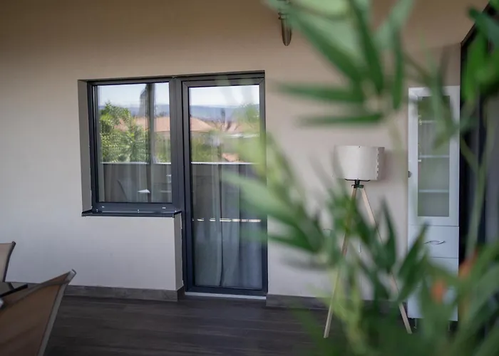 Town View Apartment *